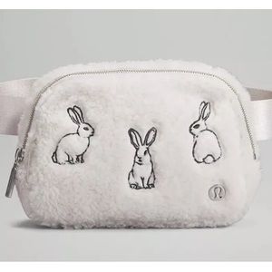 Lululemon Everywhere Belt Bag New Year 1L Fleece Lunar Rabbit Plush